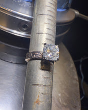 Load image into Gallery viewer, 14k Gold Engagement Ring with 2.5 ct Cushion Cut Diamond