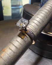 Load image into Gallery viewer, 14k Gold Engagement Ring with 2.5 ct Cushion Cut Diamond
